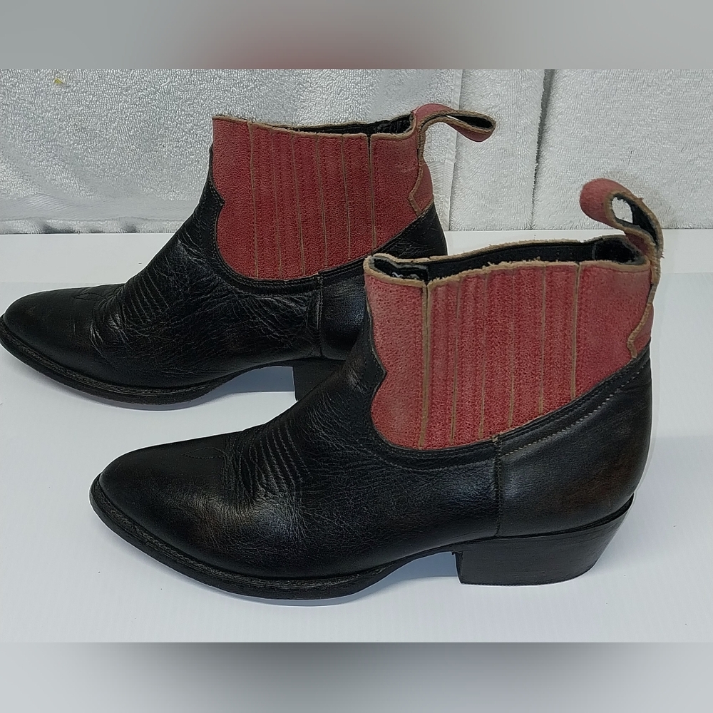 Matisse Mustang Black/Red Leather Western Ankle Boots Size 8